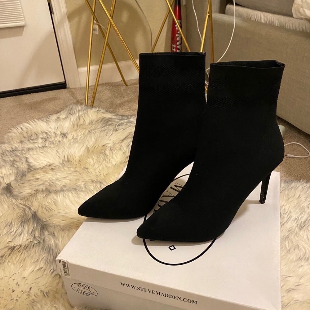Steve Madden Sock booties